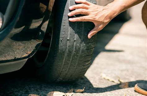 Car maintenance tips: 5 signs your car needs new tires.